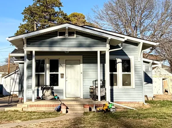 425 W 5th St, Hays, KS 67601