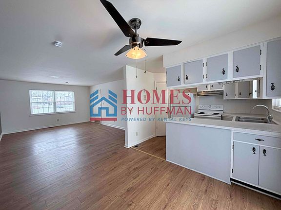 4th image of 2941-2947 Ravenswood Dr #2941