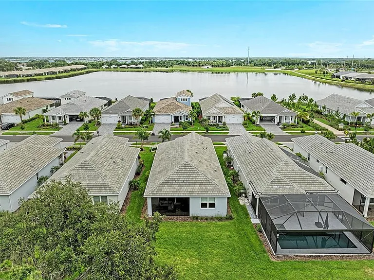 1079 Waterline Ct — Photo 43