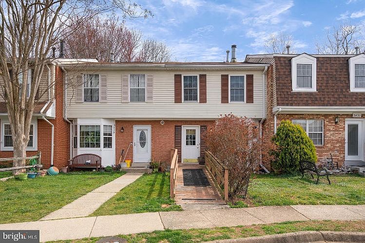 1st image of 3433 Castle Hill Dr