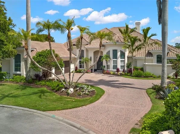 1307 Little Blue Heron CT, NAPLES, FL 34108