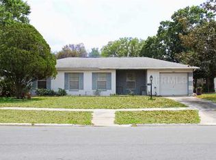 1021 Greenbriar Dr, Brandon, FL 33511