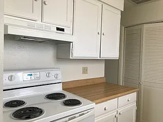 309 N 1st St — Photo 22
