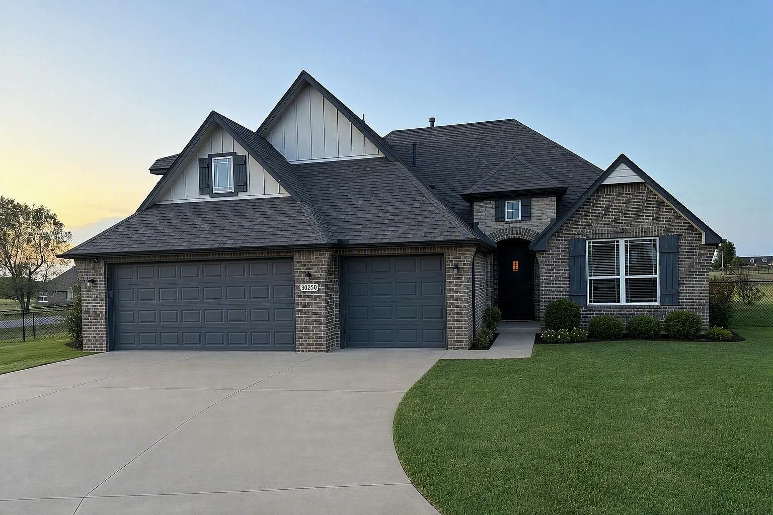 4 bed, 2595 sqft, $2,900 — Photo 1