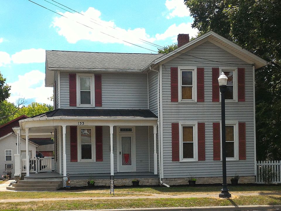 2nd image of 133 W Main St