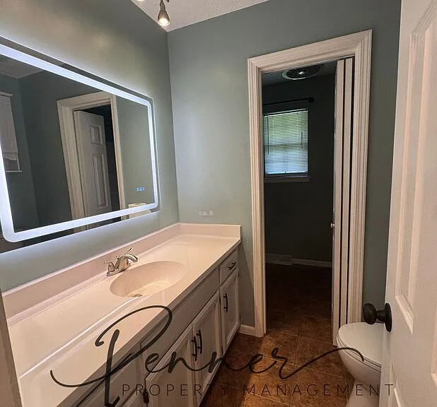 1145 NE 9th St — Photo 8