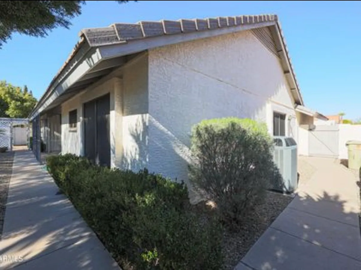 3 bed, 1809 sqft, $2,500 — Photo 4