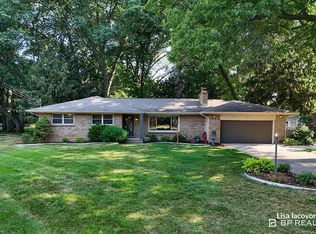 2211 Clover Dr NW, Grand Rapids, MI 49504