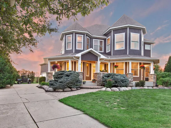 1886 Sandbar Cir, Waconia, MN 55387