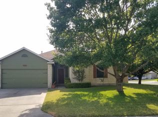 121 Dogwood Dr, Georgetown, TX 78626