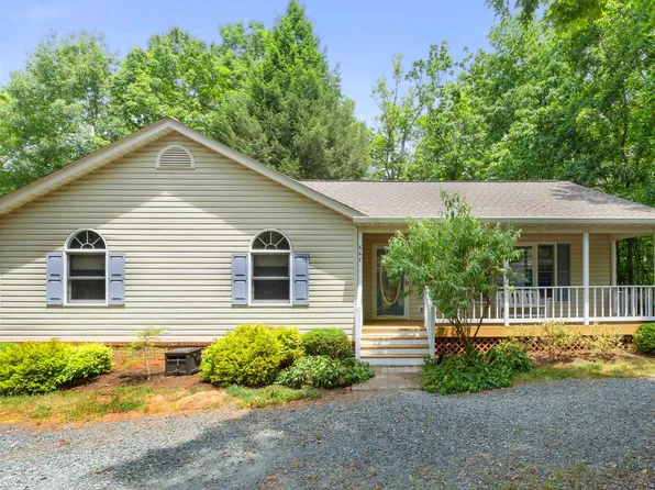 667 Jefferson Dr, Palmyra, VA 22963