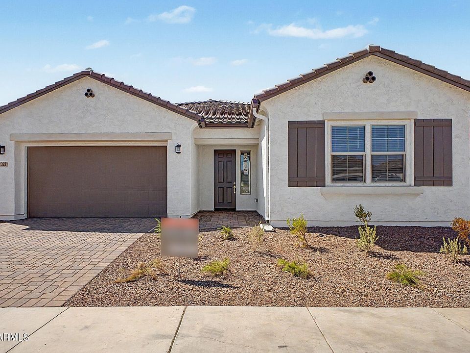 1st image of 20231 W GLENROSA Avenue