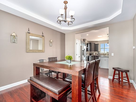 Tray ceiling, loads of light and room to expand!