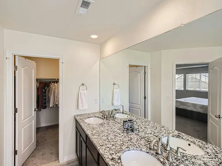 14832 Munich Ave — Photo 20