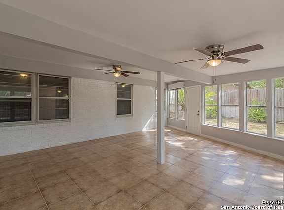 4th image of 504 Antler Dr