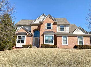 3926 Castle Rock Dr, Zionsville, IN 46077