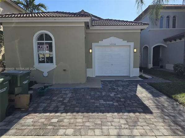 3930 NE 12th Dr, Homestead, FL 33033