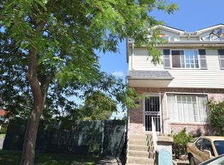 20 Pelican Cir, Staten Island, NY 10306
