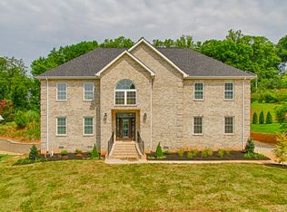 10019 Castleglen Ln, Knoxville, TN 37922