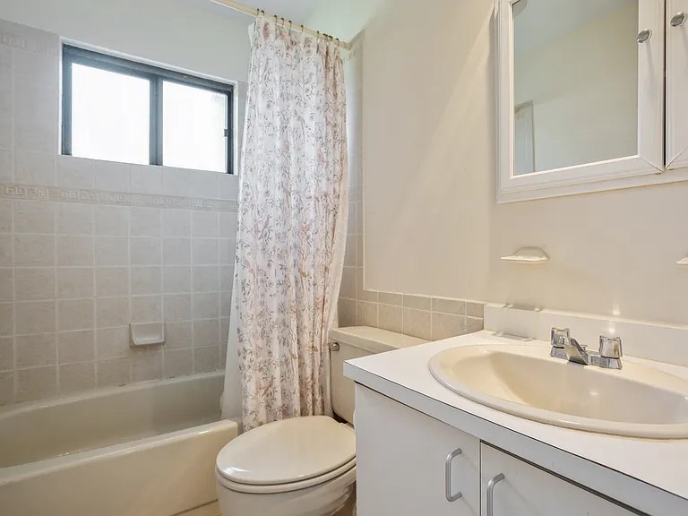 84 Narod Blvd — Photo 19
