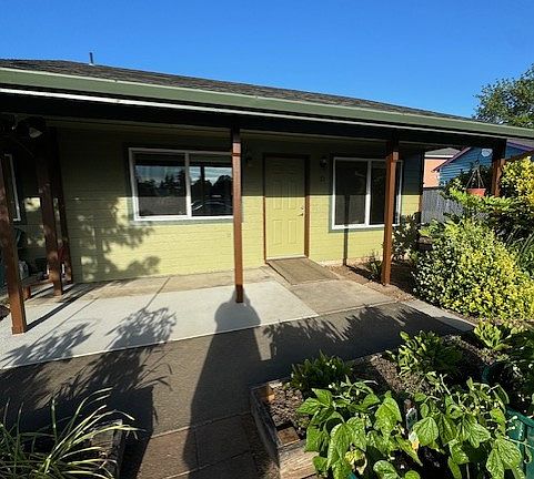 look at those big windows.