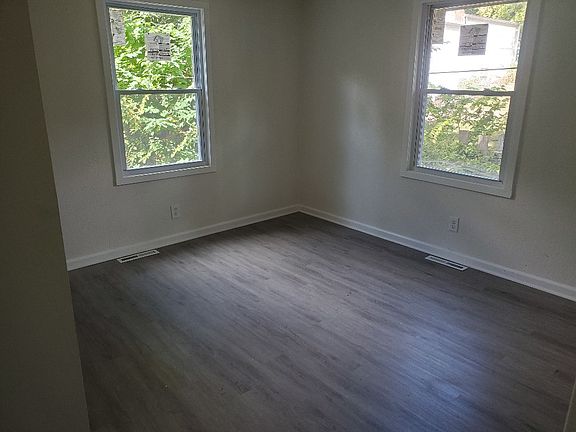 5th image of 1804 S Ash Ave