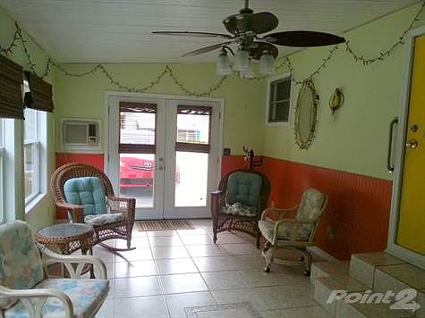 5th image of 122 Joyce Pl