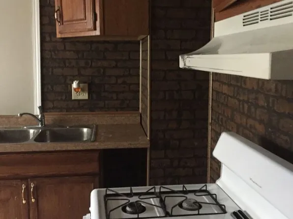 7800 Laumer Ave, Cleveland, OH 44105