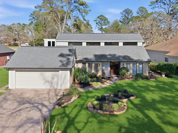 76 April Wind Dr S, Montgomery, TX 77356