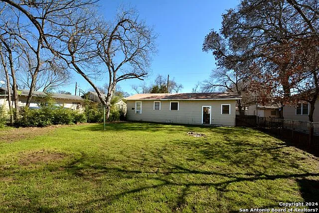 303 E Faust St — Photo 20