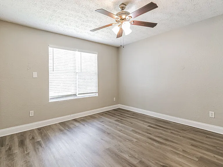2959 Sugarcreek Ln SE — Photo 11