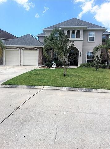 1st image of 1912 Squirewood Dr E