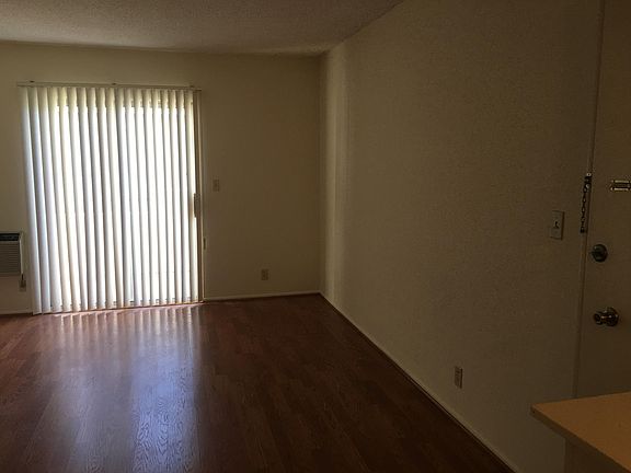 4th image of 122 S Buena Vista St #G
