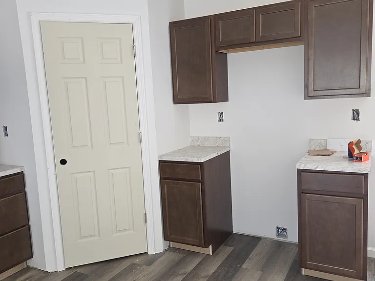708 Flora Ave — Photo 3