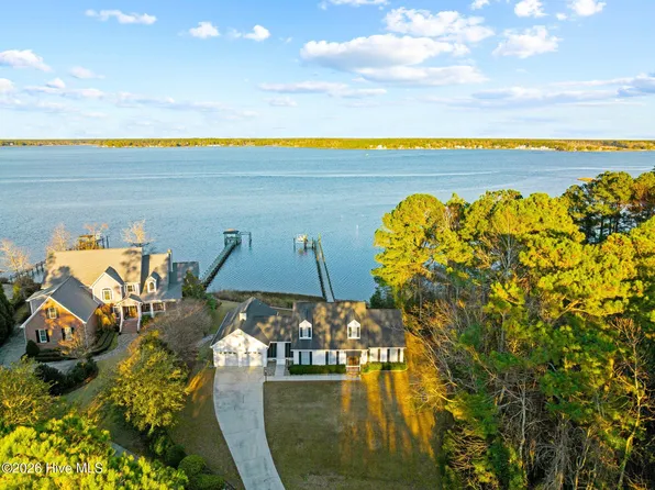 122 Line Boat Lane, Swansboro, NC 28584