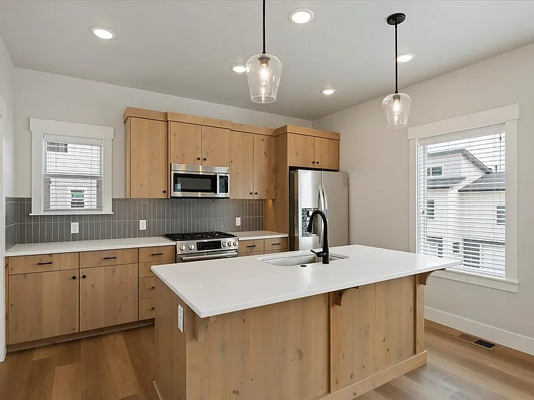 Bradbury Luxury Townhomes — Photo 57