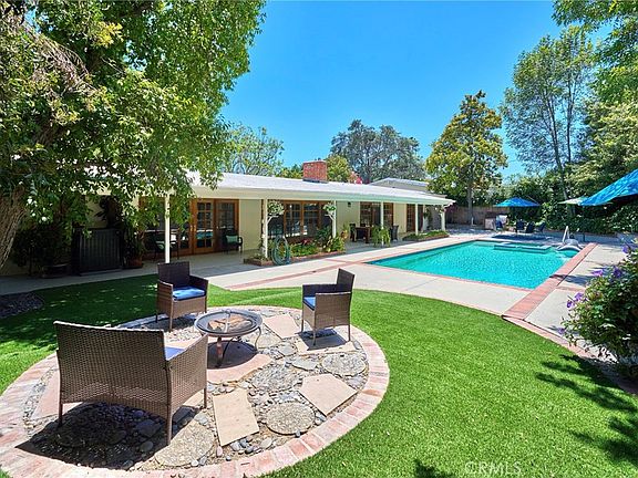 23711 Canzonet St, Woodland Hills, CA 91367 | MLS #SR24131579 | Zillow