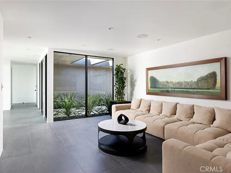 9015 Alto Cedro Dr — Photo 22