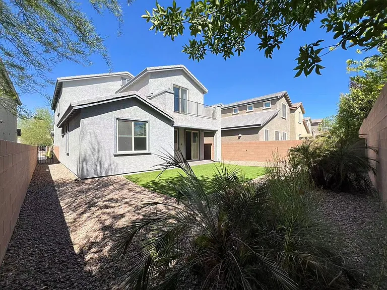 925 Bayberry Ridge St — Photo 27