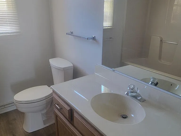 4 Adams St — Photo 8