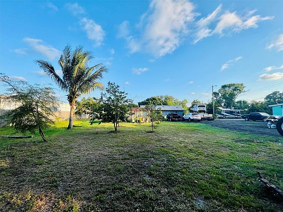 5th image of 2602 Kerr Street