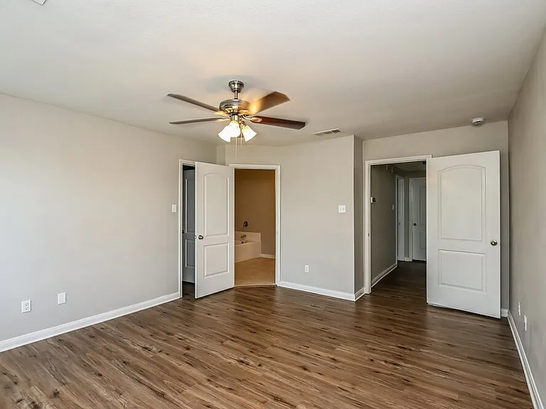 8916 Highland Orchard Dr — Photo 10