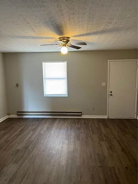 1625 Parkside Drive - A06 — Photo 3