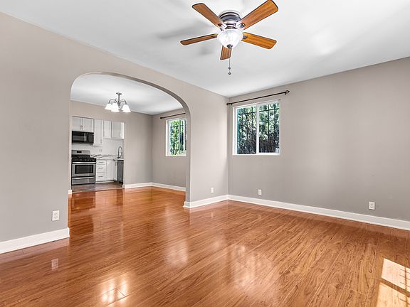 4th image of 1181 N Berendo St