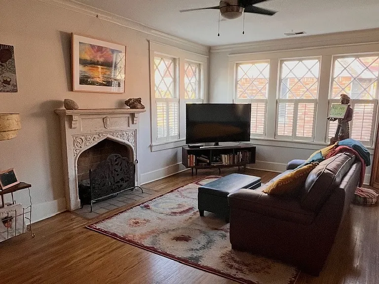 2126 University Cir — Photo 3