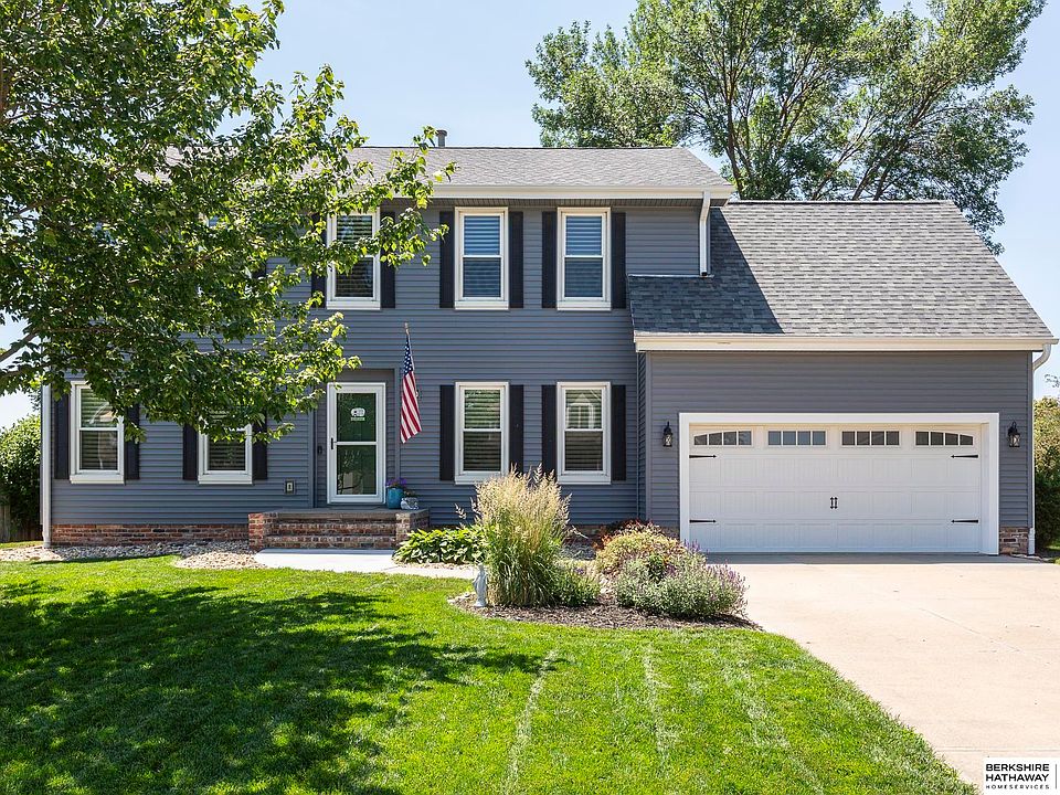 1st image of 445 Brentwood Dr
