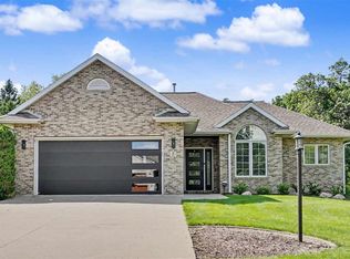 5 E Dovetail Pl, Coralville, IA 52241