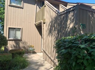 75 Lookout Ridge Dr, Columbus, IN 47201