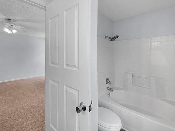 4th image of 9657 Clinton Corners Dr