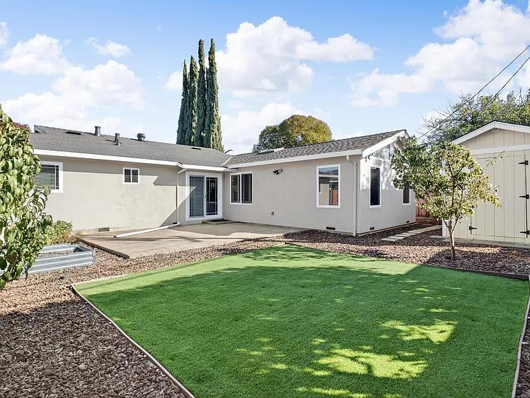 899 Ebbets Dr — Photo 27